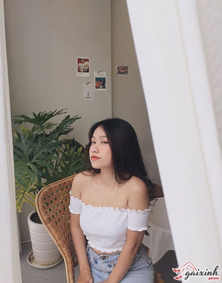 gái xinh mặc croptop