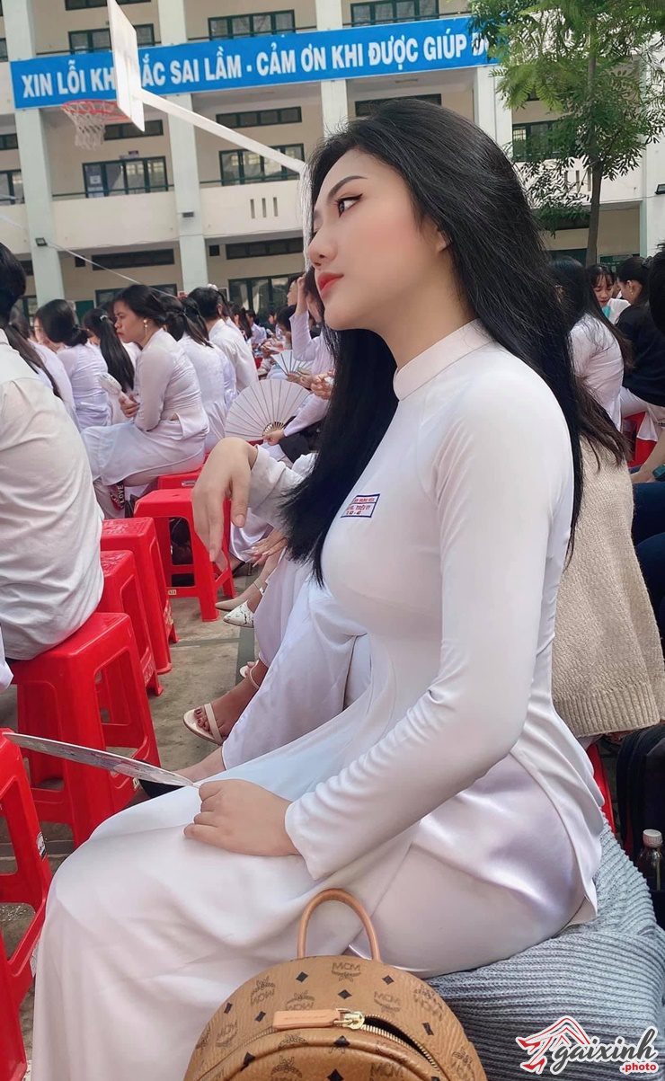 áo dài nữ sinh sexy