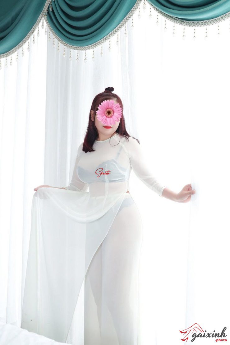 ao dai sexy thu huong 2