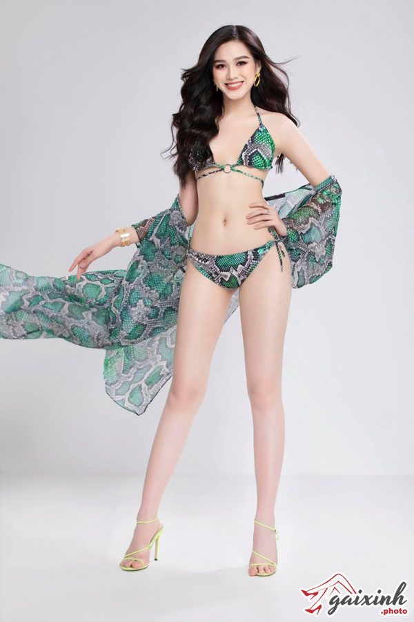 đỗ thị hà bikini