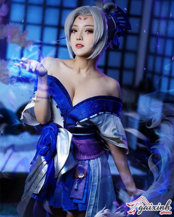 gai xinh cosplay