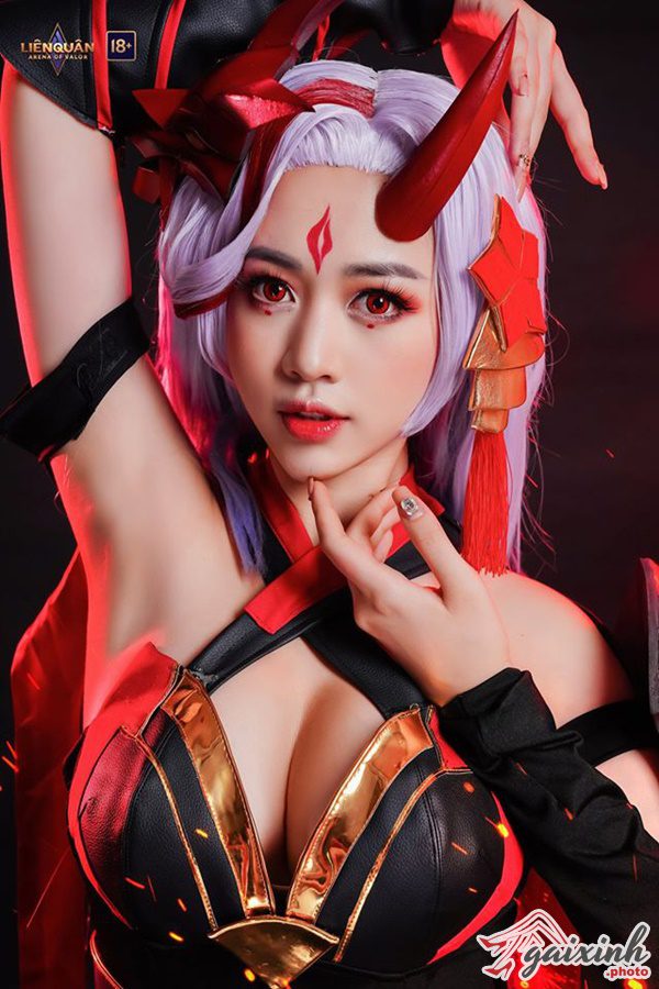 gái xinh cosplay anime