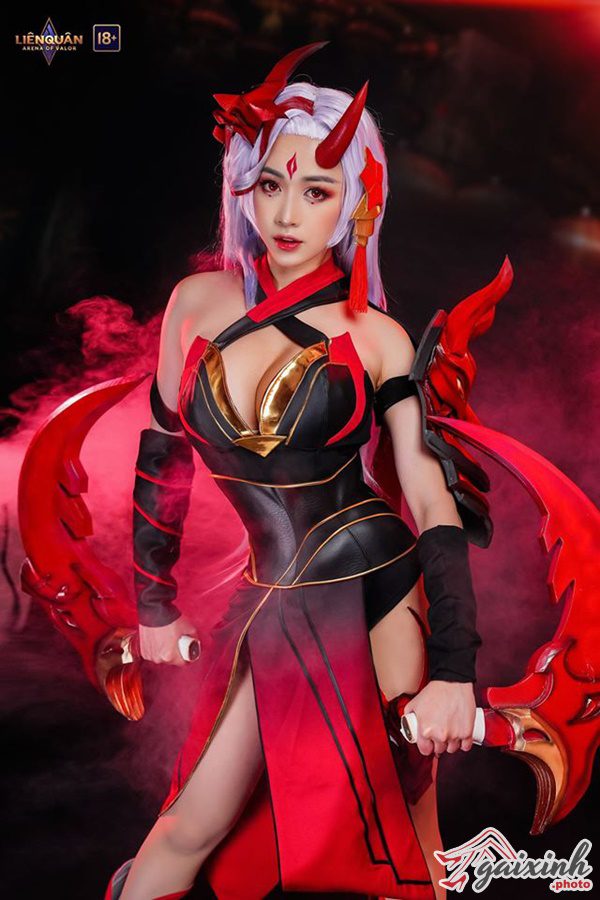 gái xinh cosplay gợi cảm