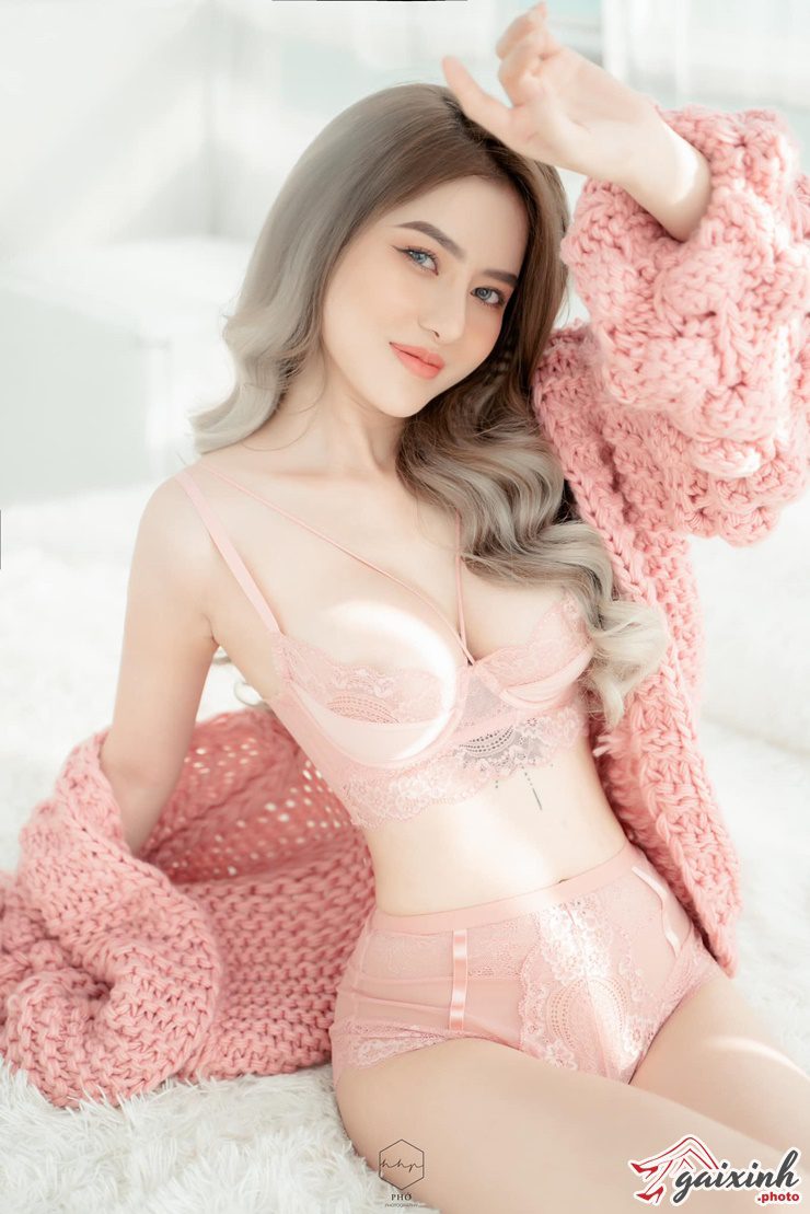 hinh girl nong bong