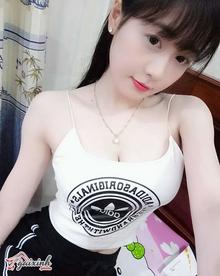 hình nền gái xinh cầm súng