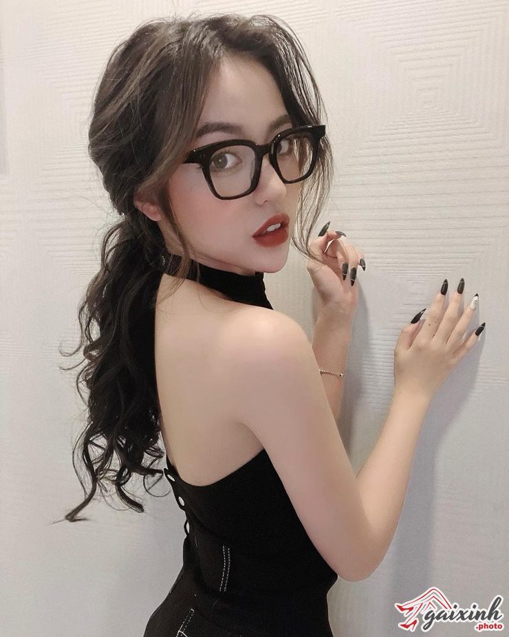 hot girl bắp rang bơ