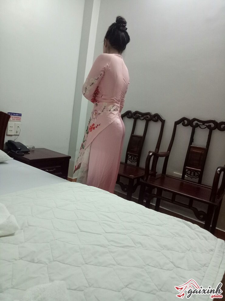 khanh-vy-ao-dai1