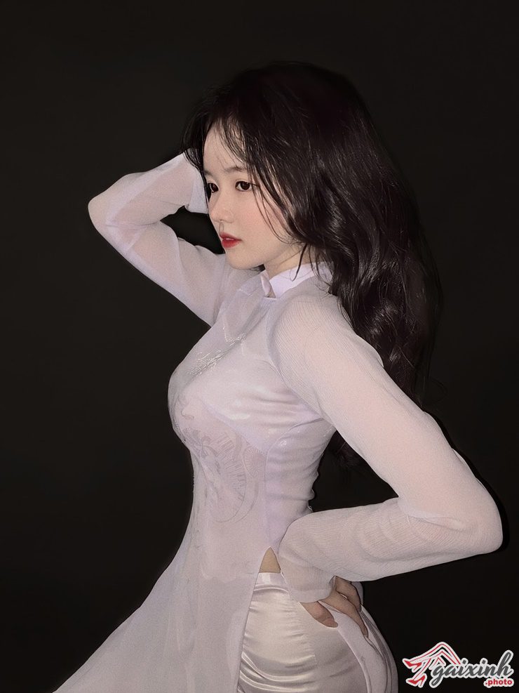 nu sinh voi ao dai