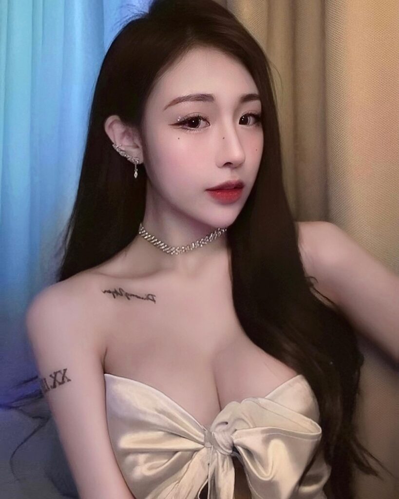 Hot girl tiktok khoe dáng 