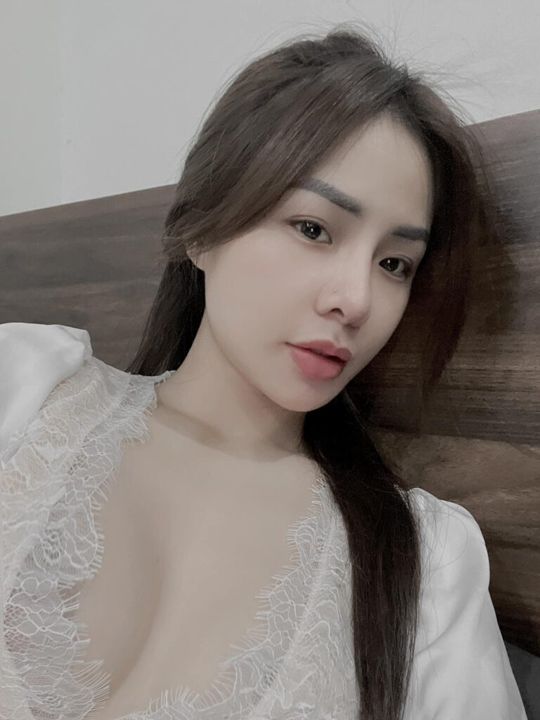 Hot girl tiktok khoe dáng 