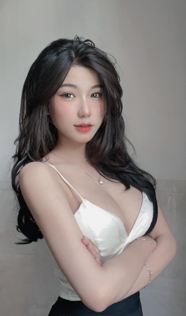 Hot girl tiktok khoe dáng 