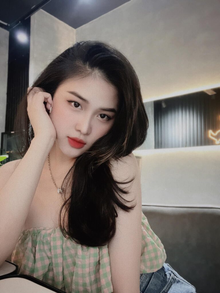 Hot girl tiktok khoe dáng 