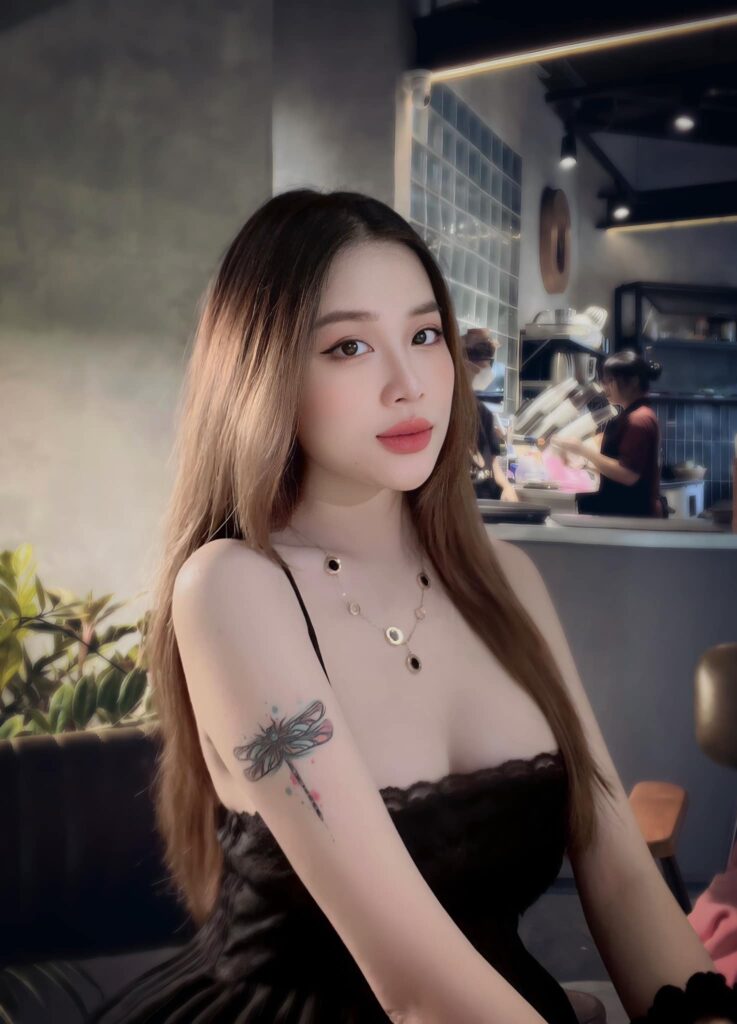 hotgirl Hồ Anh Thư quyến rủ