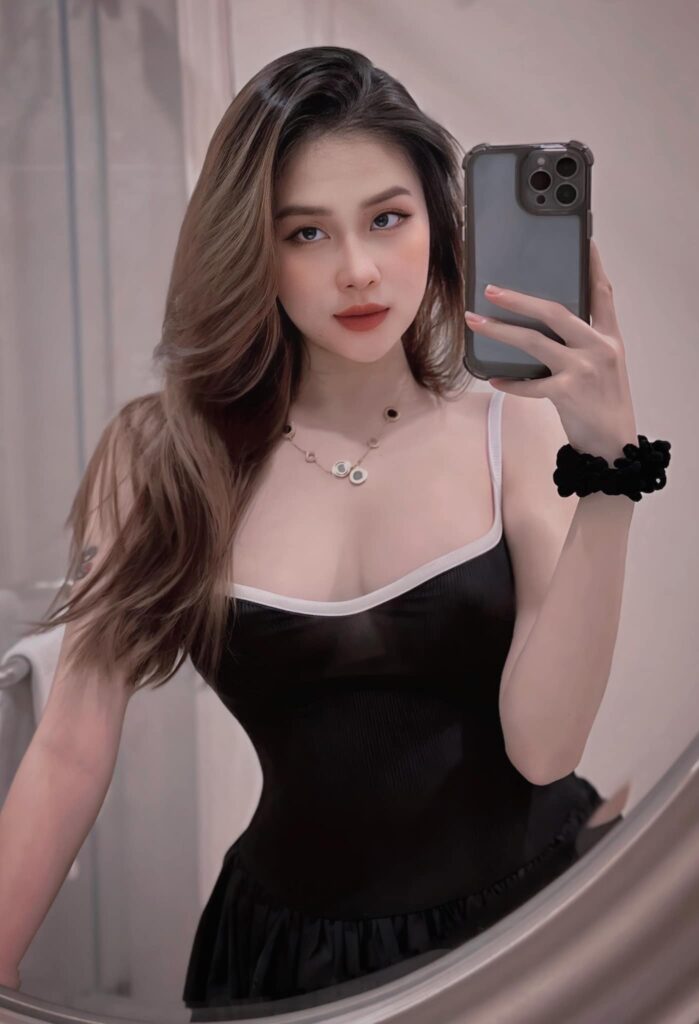 hotgirl Hồ Anh Thư quyến rủ