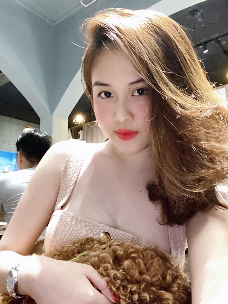 hotgirl Hồ Anh Thư quyến rủ